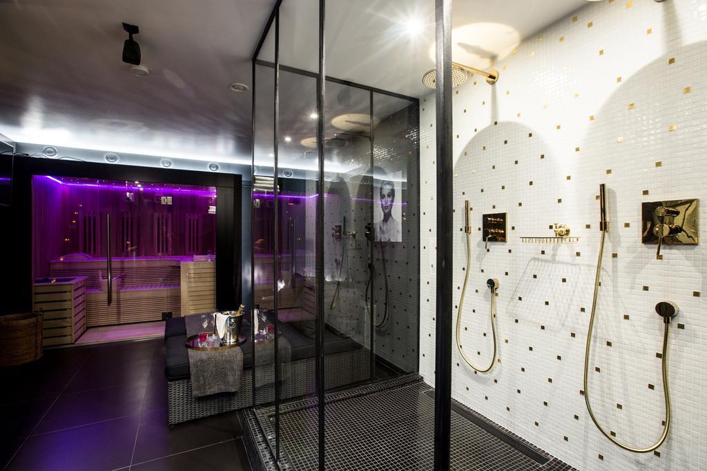 Chambre Avec Jacuzzi Sauna Privatif Brussels Luaran gambar