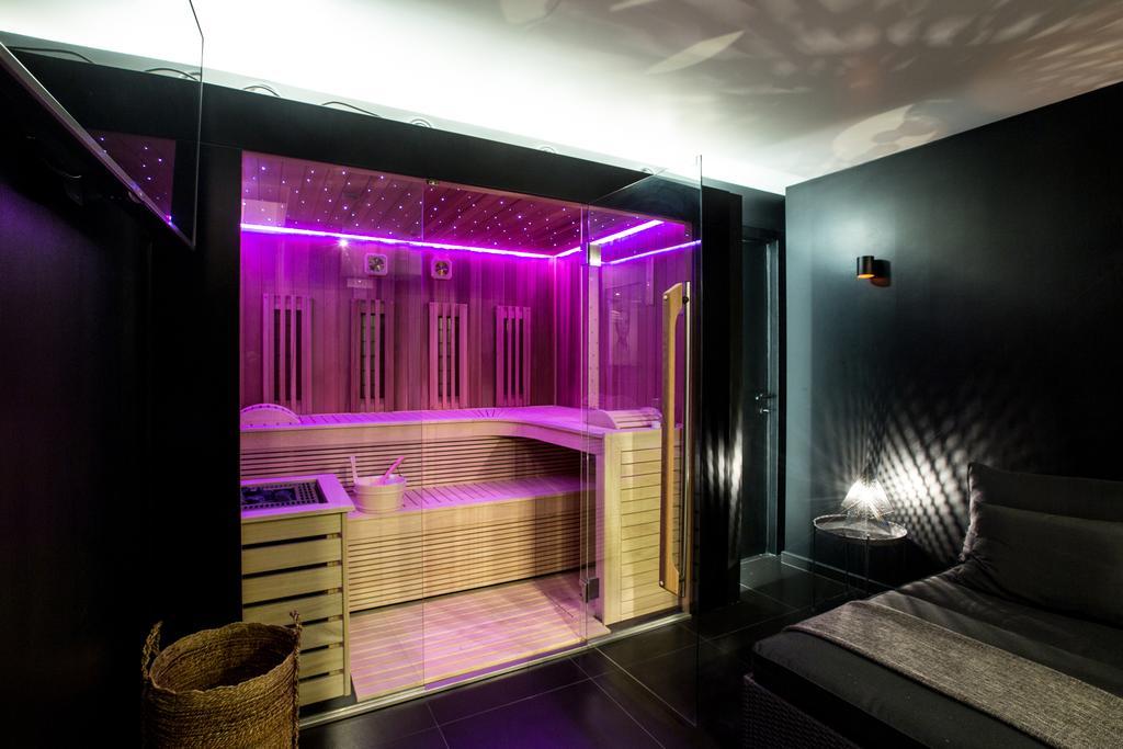 Chambre Avec Jacuzzi Sauna Privatif Brussels Luaran gambar