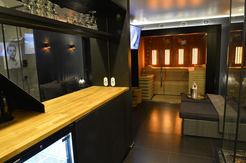 Chambre Avec Jacuzzi Sauna Privatif Brussels Luaran gambar
